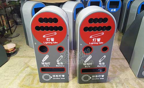 智能环保分类垃圾桶助力环境?；?会“报警”还可积分