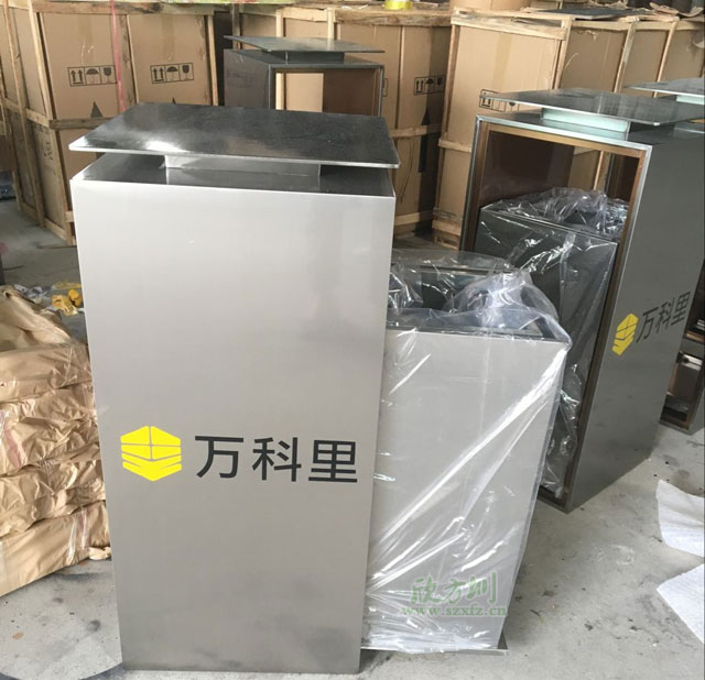 室内不锈钢滑轨式垃圾桶万科里采购