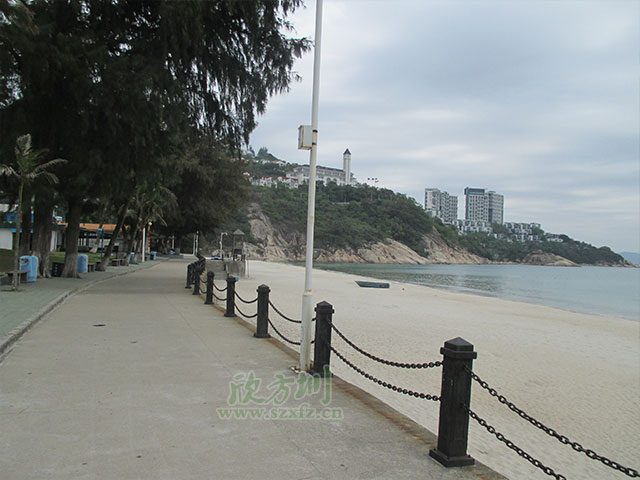   耐腐蚀的欣方圳玻璃钢垃圾桶 已全体安装广州湛江市