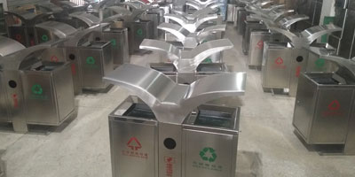 欣方圳展翅不锈钢分类垃圾桶批量生产图