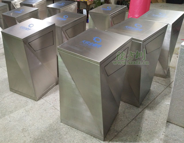 不锈钢创意造型垃圾桶远销四川金融港楼盘