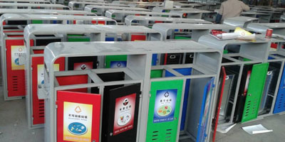 户外钢制四分类垃圾桶批量生产图