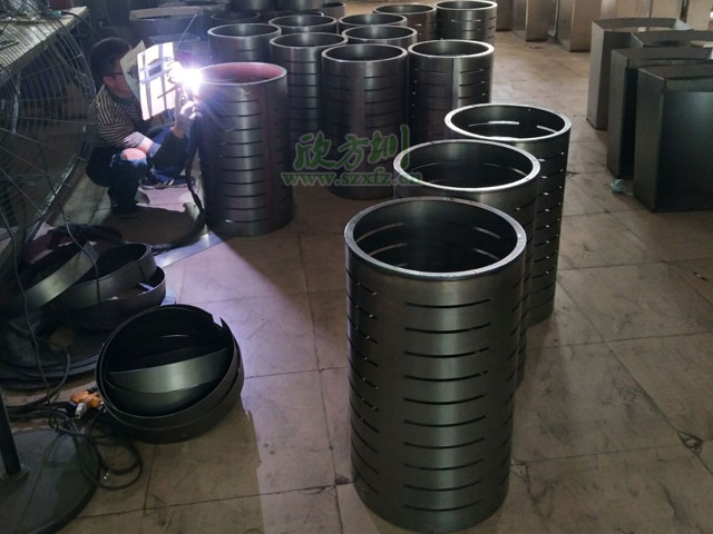户外圆形钢制烤漆垃圾桶欣方圳工厂制作图