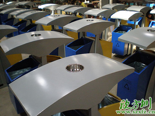 成都旅游公司选购欣方圳钢板分类垃圾桶