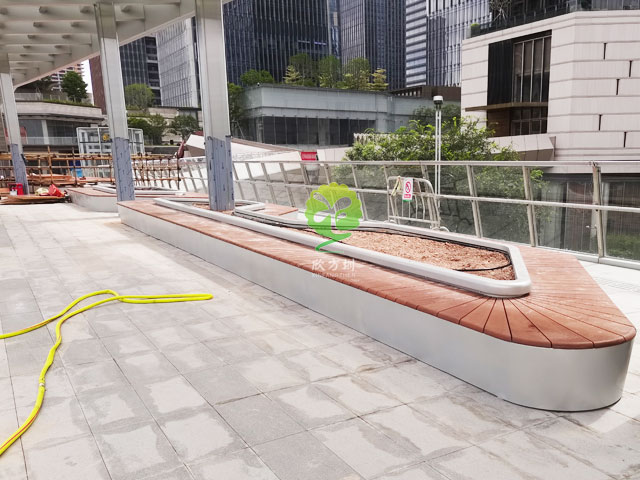 前海合作区跨街公园G9天桥廊桥景观不锈钢花池座椅街区竹木坐凳