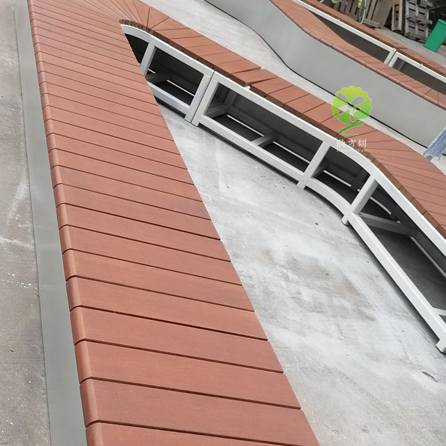 前海合作区跨街公园G9天桥廊桥景观不锈钢花池座椅街区竹木坐凳