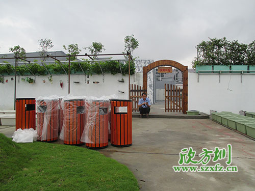湖北生态企业青睐于欣方圳钢木垃圾桶