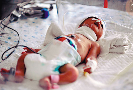 生下孩子發(fā)現(xiàn)缺陷遺棄陵園 產下女嬰怕?lián)p聲譽丟垃圾桶