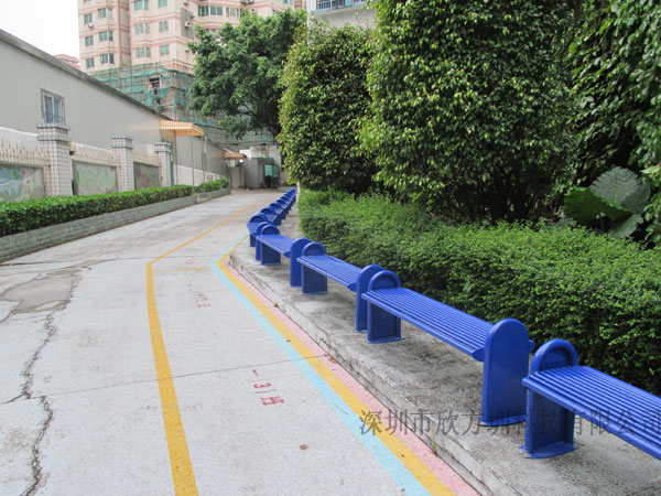 深圳东昌小学订购欣方圳无靠背钢制园林椅