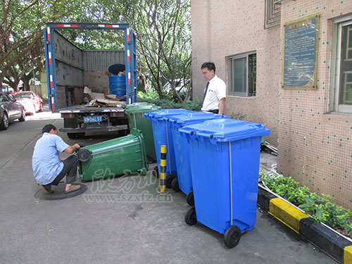 新增塑料分类垃圾桶！牛市东西路“美颜”