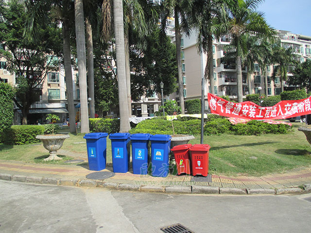 欣方圳脚踏式垃圾桶 助力深圳小区改善环境