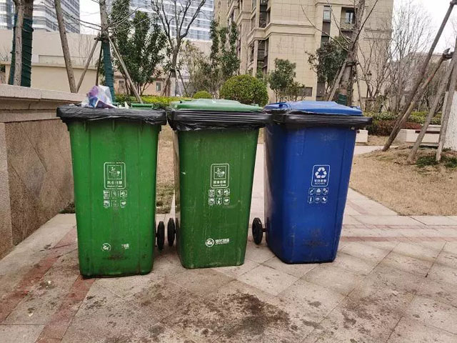 社区智能垃圾分类亭推进垃圾分类资源收集