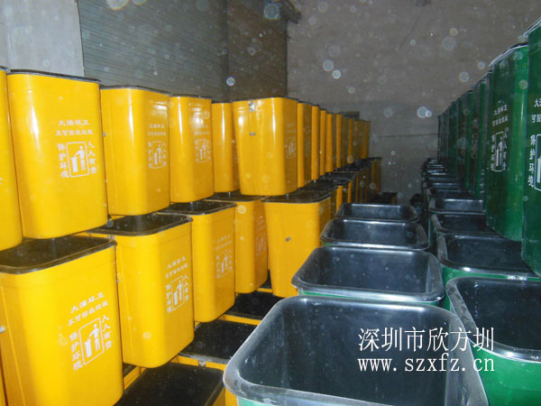 中山大涌镇城建局订购玻璃钢果皮箱